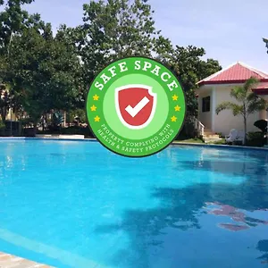 https://almira-diving-resort.hotelspanglao.com