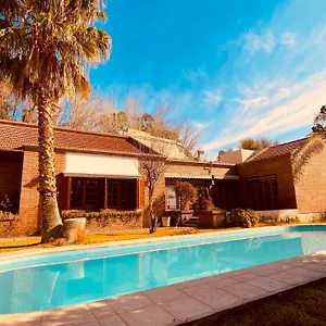 https://blue-sky-mendoza.hotelsmendoza.com