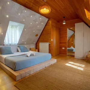 https://hotel-alpet-theth.albaniahotels.org